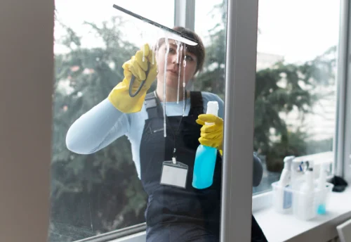 Nettoyage de vitres intérieures et extérieures à Marolles